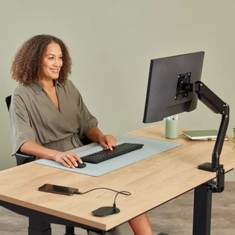 Fellowes 100137177 strāvas pagarinātājs 2 m 1 maiņstrāvas kontaktligzda(s) Iekštelpām Melns
