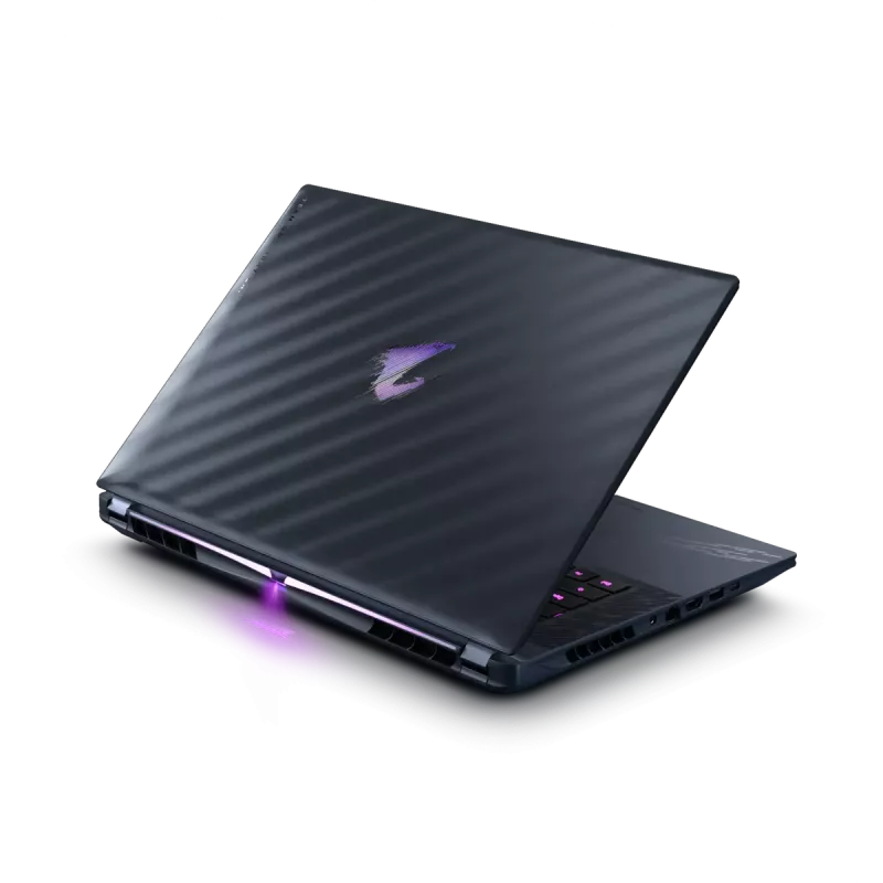 Klēpjdators Gigabyte AORUS Master 18 BZH Ultra 9 275HX 32 GB 2 TB W11 Pro RTX 5090 240 Hz