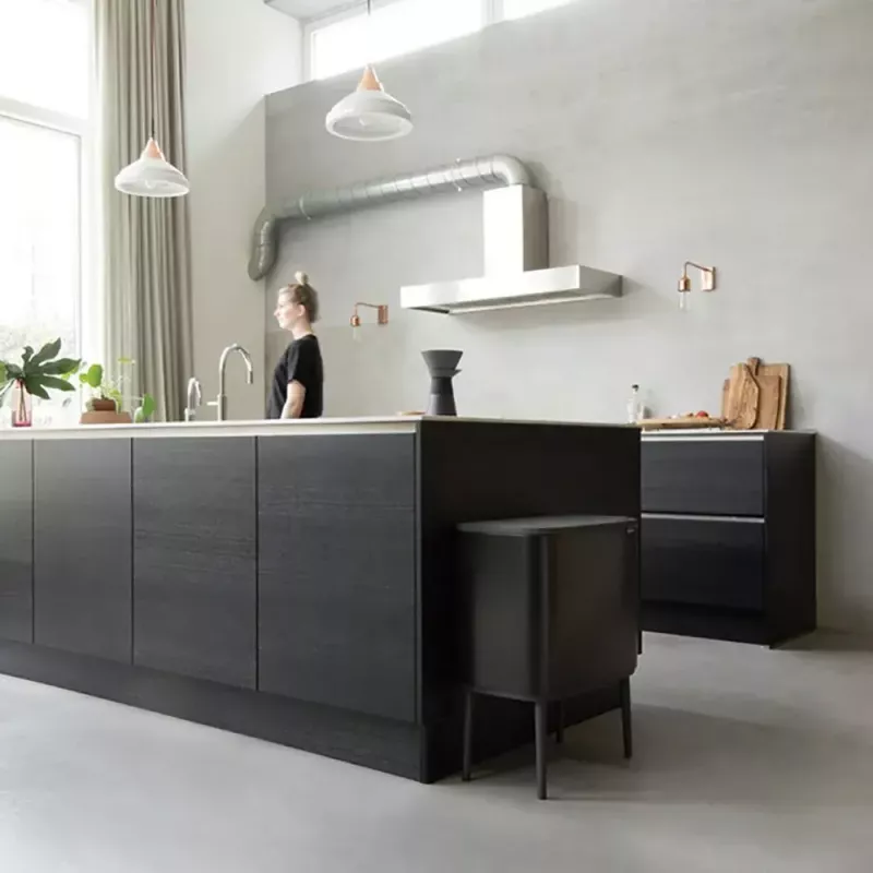 Atkritumu tvertne Brabantia 316203 34L taisnstūrveida tērauda melna