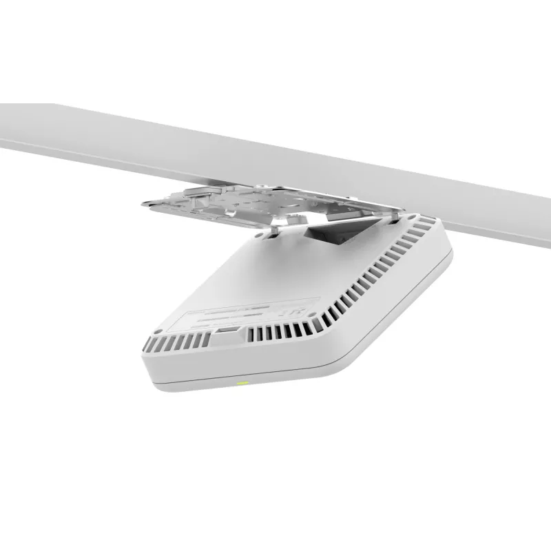 NETGEAR WBE758 11530 Mbit/s Balts Power over Ethernet (PoE)