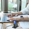 j5create JUR261 USB™ viedkaršu / CAC lasītāja statīvs, USB Type-A/USB Type-C, melns, 95 g