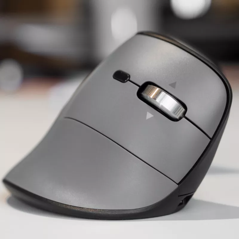 BakkerElkhuizen FastForward Pro pele, labās rokas, vertikāls dizains, optiskā, RF bezvadu + Bluetooth + USB Type-C, 5000 DPI, melna, pelēka