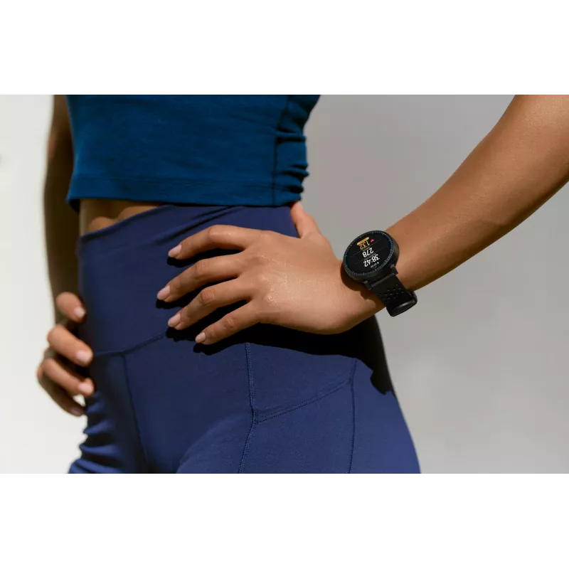 Viedpulkstenis Amazfit Active Max apaļš AMOLED 1,5 collu 480×480 skārienekrāns 64 MB RAM 4 GB 658 mAh melns