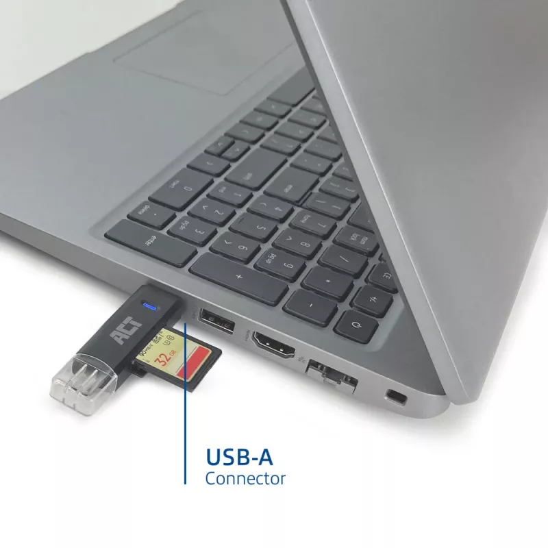Karšu lasītājs ACT USB-C/USB-A 3.0 Melns