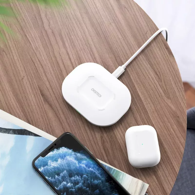 Bezvadu uzlādes paliktnis CHOETECH T550-F-v2 15W balts — ar Qi saderīgs 15 W ātrās bezvadu uzlādes lādētājs