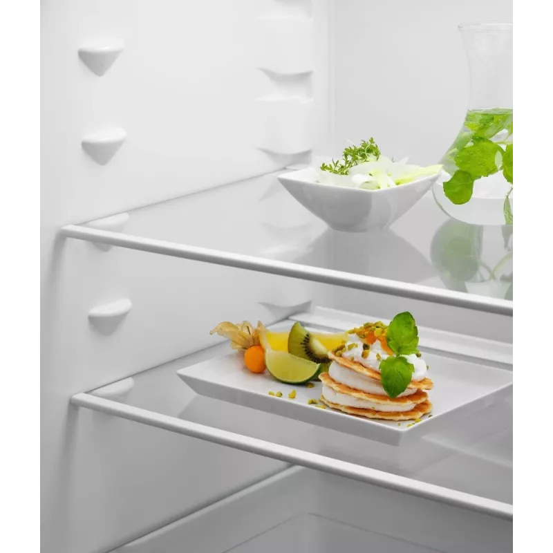 Iebūvējamais ledusskapis Electrolux LND5FE18S 269 L