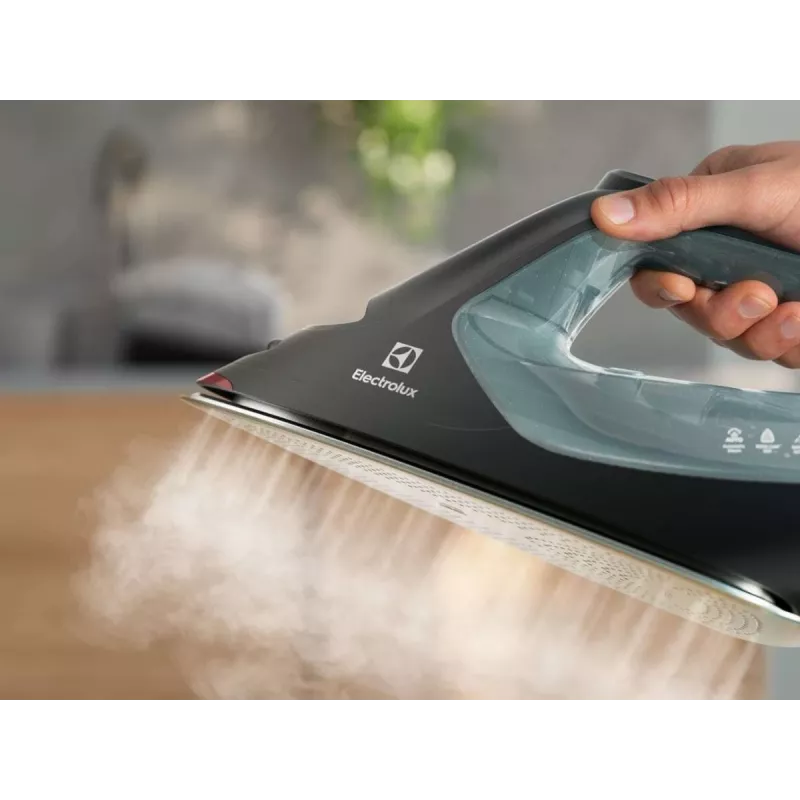 Electrolux E8SI2-8OG tvaika gludeklis RESILIUM zole 2800 W melna, tumši zaļa