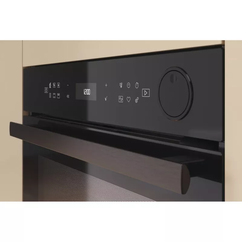Whirlpool AKZ9S 8270 FB 73 L melns