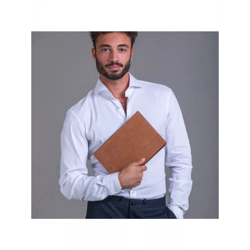 d bramante folio maciņš iPad Pro 11 collu (M5 2025 / M4 2024) — pilngraudaina āda, statīva režīms