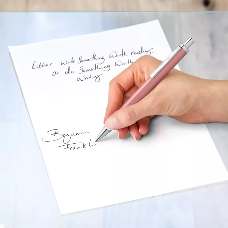 Klipsšu ievelkamā lodīšu pildspalva Staedtler 444 Zila