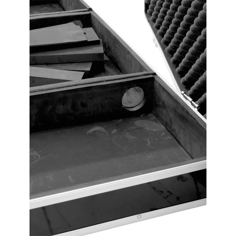 Flight case Roadinger 30125346 DJ kontrolieris Saplāksnis Melns Sudraba