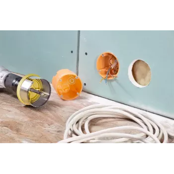 Caurumu zāģu komplekts KWB 498500 5 gab. Piemērots skaidu plātnēm, ģipškartonam, plastmasai, mīkstai koksnei