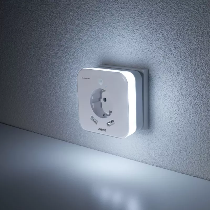 Hama 00223498 LED naktsgaismas ar kontaktligzdu, 2 USB izejām, kustības un gaismas sensoru