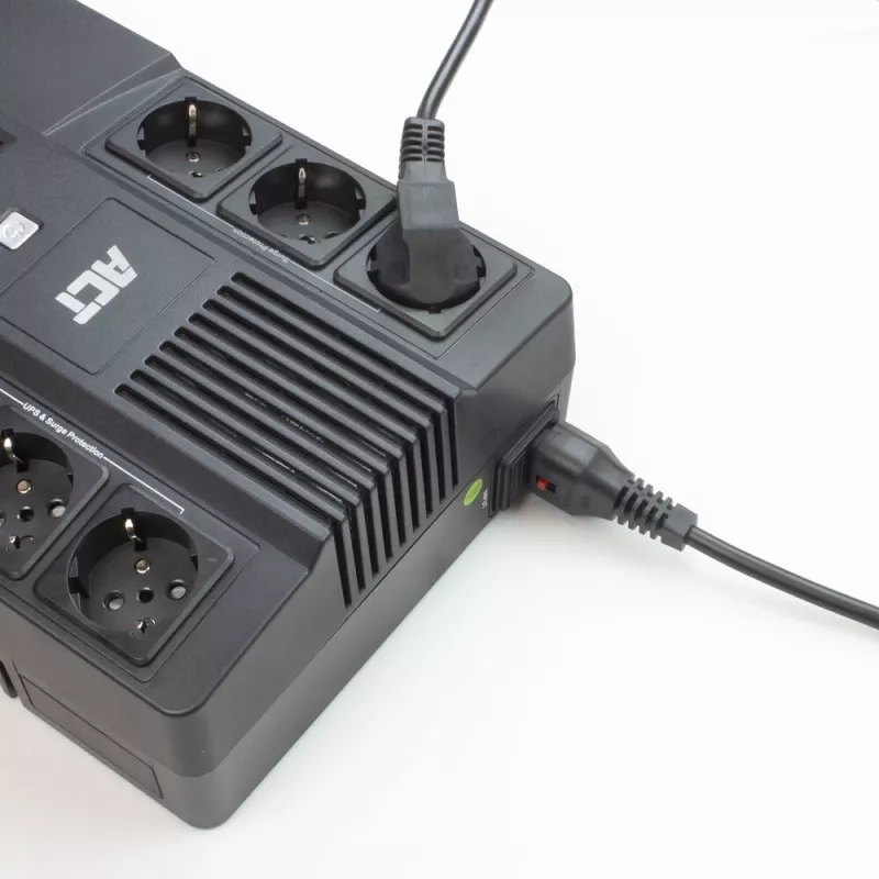 ACT barošanas vads CEE 7/7 vīrišķais (leņķveida) - C13 IEC Lock melns 2 m, EL182S, 5 gab. iepakojumā