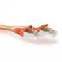 ACT oranžs 7 metru LSZH SFTP CAT6A komutācijas kabelis ar nesaaķeramiem RJ45 savienotājiem