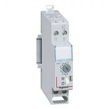 Elektrosadales skapja piederums Legrand 4704 platums 100 mm dziļums 220 mm augstums 100 mm