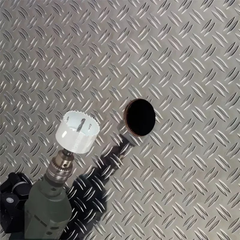Vadošais urbis KWB 598700 ar labo griešanās virzienu