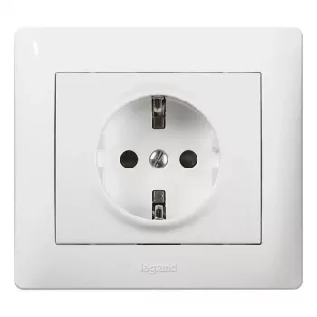 Kontaktligzda Legrand Galea Ultra — Modelis 771063, balta apdare