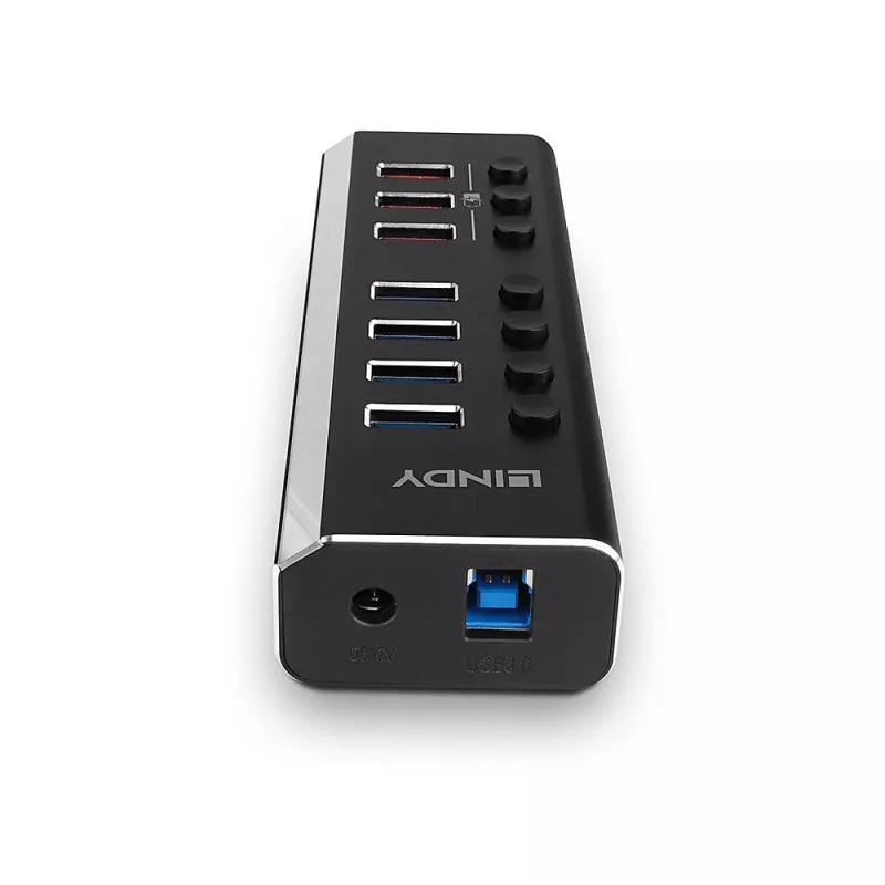 Lindy 4 portu USB 3.0 centrmezgls ar 3 Quick Charge 3.0 pieslēgvietām