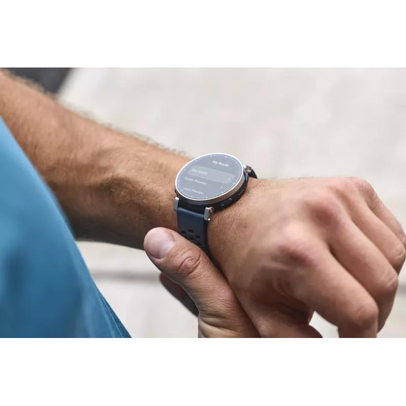 Viedpulkstenis Amazfit W2558GL2N — 1,32 collu (3,35 cm) AMOLED 466×466 px, GPS, 365 mAh, silikona siksniņa (zila)