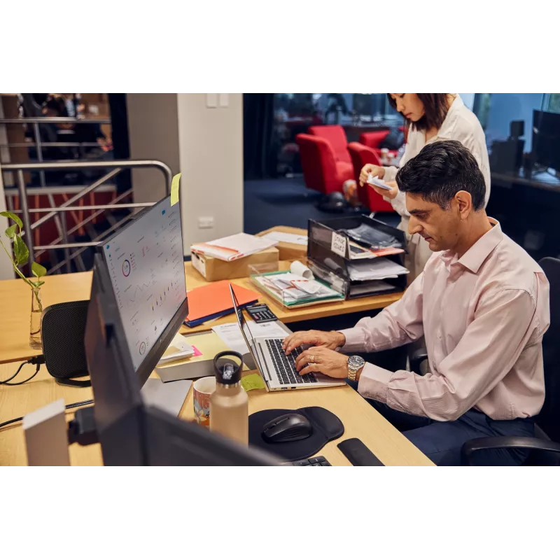 HP Elite t655 Thin Client SFF, AMD Ryzen Embedded R2314 2.1 GHz, 8 GB DDR4, 64 GB eMMC, Windows 10 IoT Enterprise (5H0J6EA#ABB)