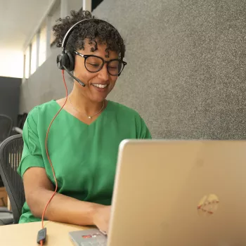 HP Poly Poly Melnswire 8225 Microsoft Teams sertificēta USB-C austiņa