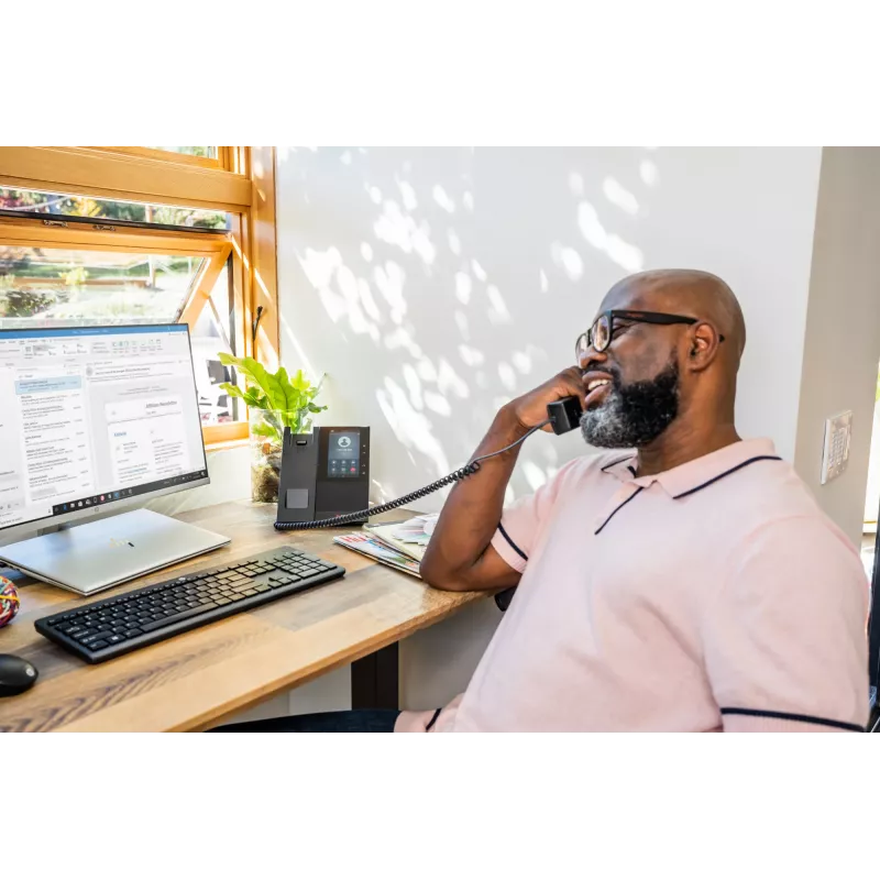 HP Poly CCX 505 biznesa multimediju tālrunis Microsoft Teams ar PoE atbalstu