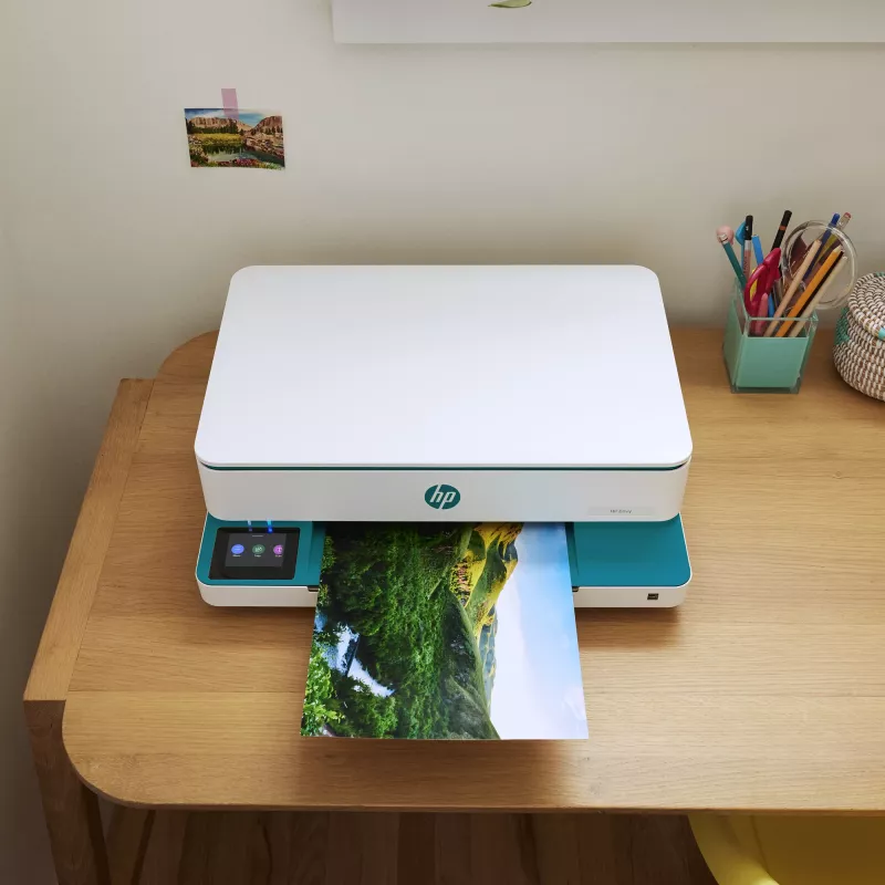 HP ENVY 6122e Bezvadu daudzfunkciju krāsu printeris, Instant Ink; Foto drukāšana