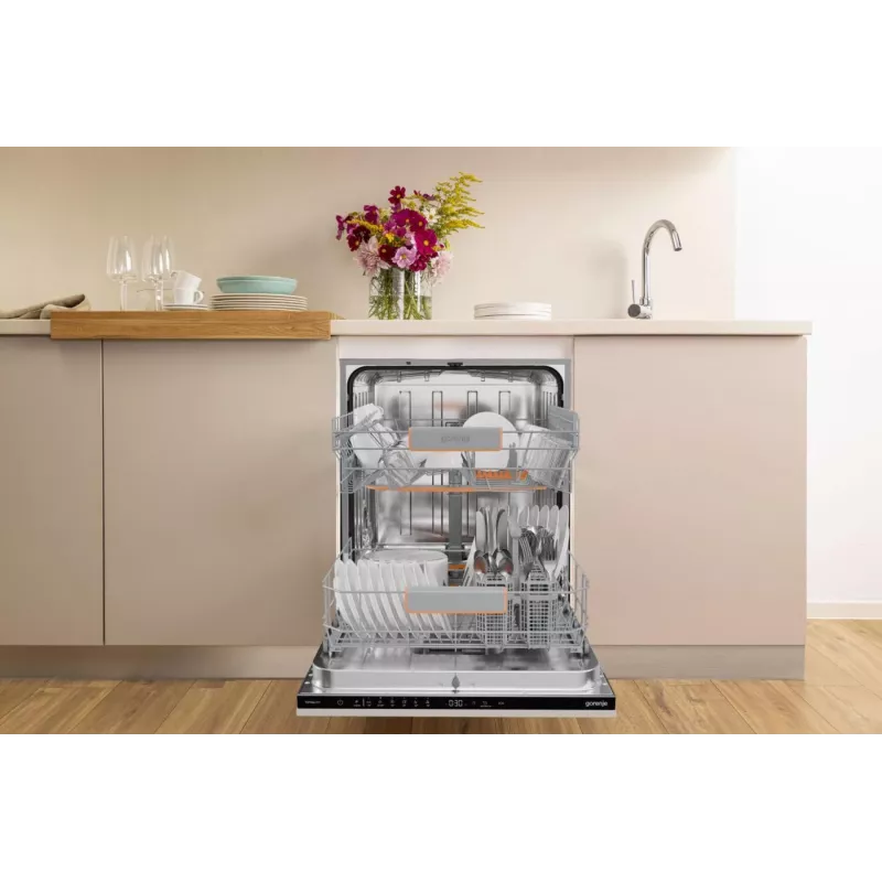 Gorenje GV642C65 pilnībā iebūvējama 14 galda piederumu komplektiem