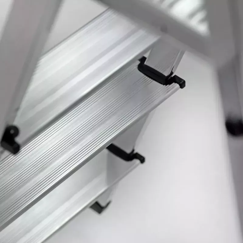 Alumīnija pakāpienu kāpnes Krause Corda 5 pakāpieni, maksimālais augstums 300 cm, 150 kg slodze, 4,1 kg