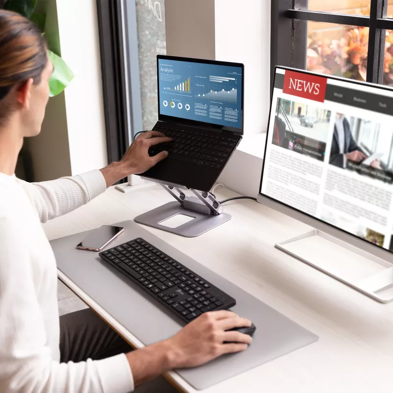 j5create JTS327 Multi-Angle 4K Docking Stand, klēpjdatora statīvs, pelēks, alumīnijs, 40,6 cm (16 collas), 4 kg, Windows klēpjdators / Mac