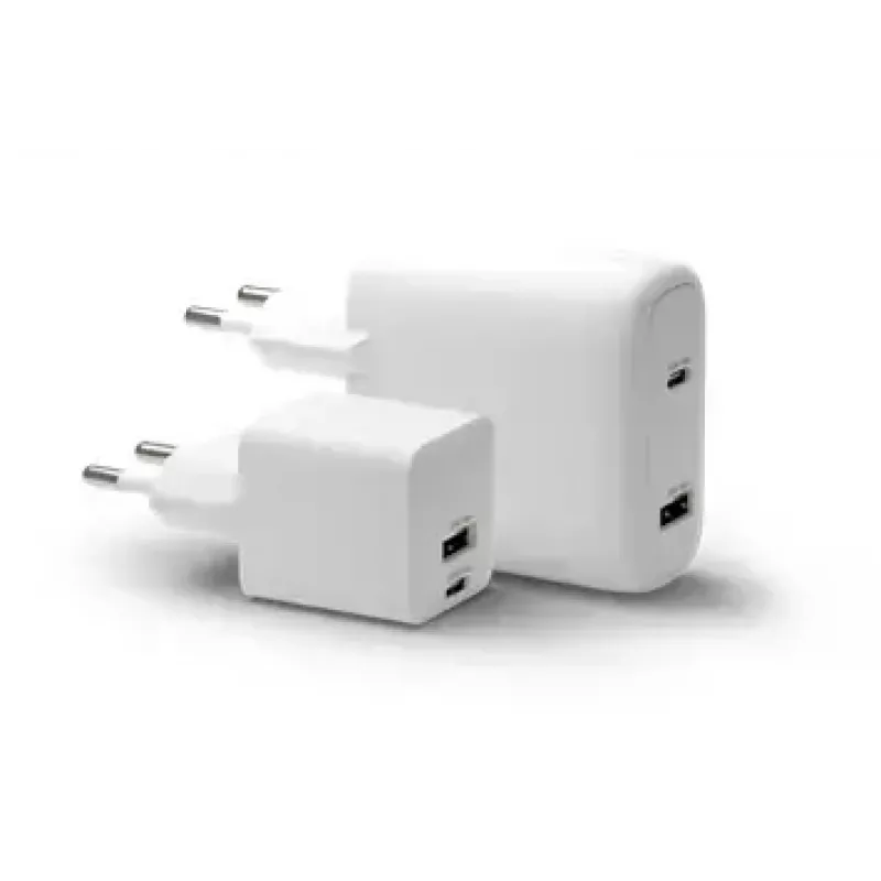 d bramante re-charge Pro sienas lādētājs — 2× USB-C 25W, 110–240V, balts