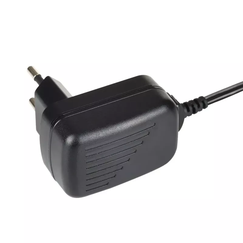 Akyga AK-TB-22 universālais barošanas adapteris, 5 V, 2 A, 10 W, 5,5 x 2,1 mm, 1,5 m