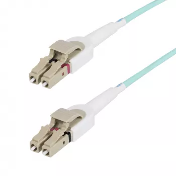 StarTech.com 5 m (16,4 pēdas) LC uz LC (UPC) OM4 pārslēdzams optiskās šķiedras kabelis 50/125 µm, 100G, bezinstrumentu polaritātes pārslēgšana, zemi ievades zudumi — LSZH optiskās šķiedras pārejas vads