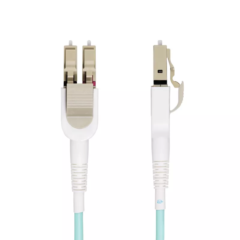 StarTech.com 5 m (16,4 pēdas) LC uz LC (UPC) OM4 pārslēdzams optiskās šķiedras kabelis 50/125 µm, 100G, bezinstrumentu polaritātes pārslēgšana, zemi ievades zudumi — LSZH optiskās šķiedras pārejas vads