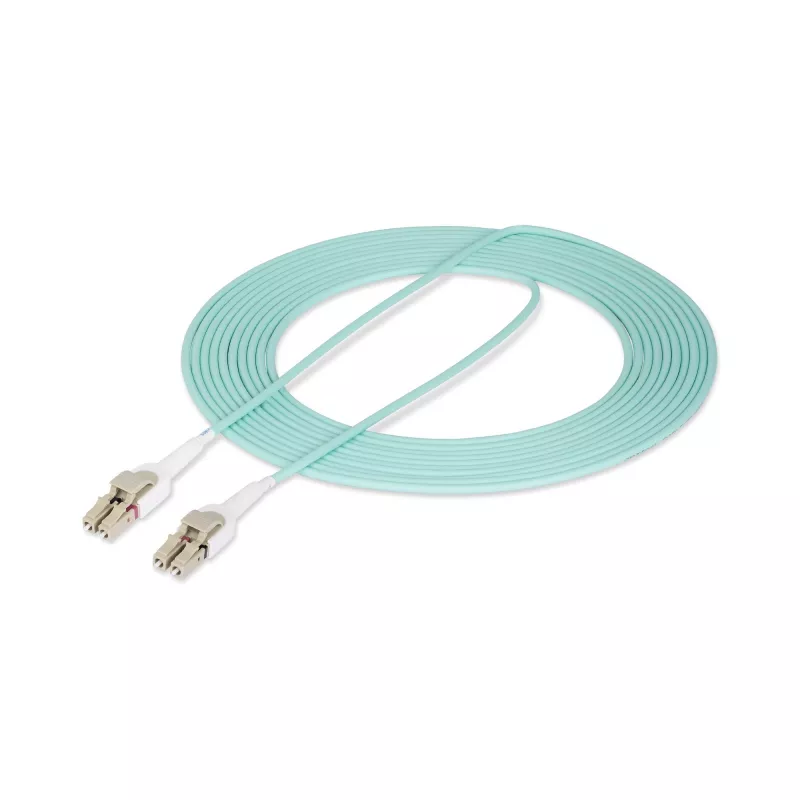 StarTech.com 5 m (16,4 pēdas) LC uz LC (UPC) OM4 pārslēdzams optiskās šķiedras kabelis 50/125 µm, 100G, bezinstrumentu polaritātes pārslēgšana, zemi ievades zudumi — LSZH optiskās šķiedras pārejas vads