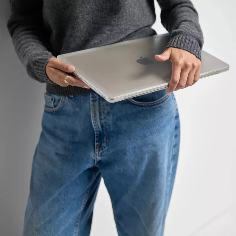 Incase Edge cietā apvalka futrālis ar Makrolon® 14 collu MacBook Pro (M1–M4, 2021–2024)
