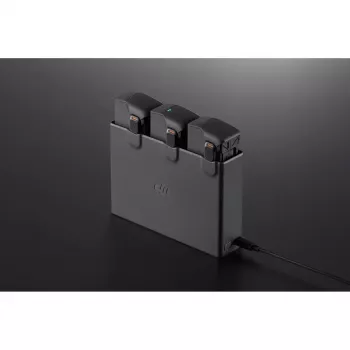 DJI Avata 2 baterijas lādētājs USB 5-20V 3A melns