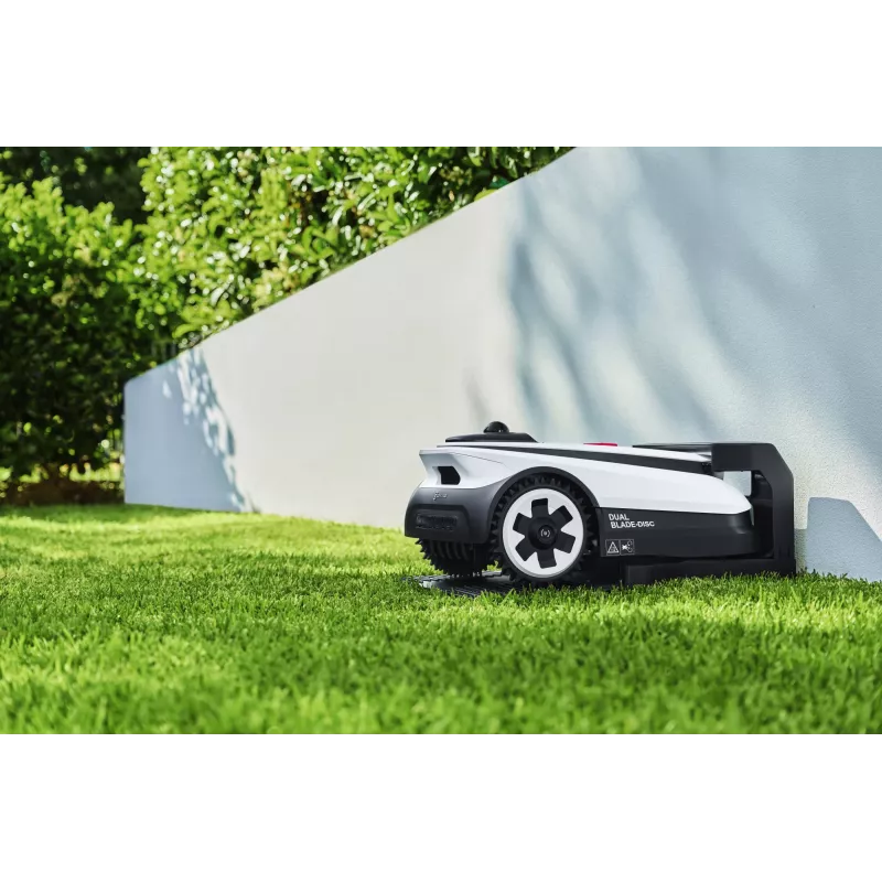 Ecovacs GOAT A1600 LiDAR PRO EU robotizētais zāles pļāvējs ar bateriju Melns, Balts