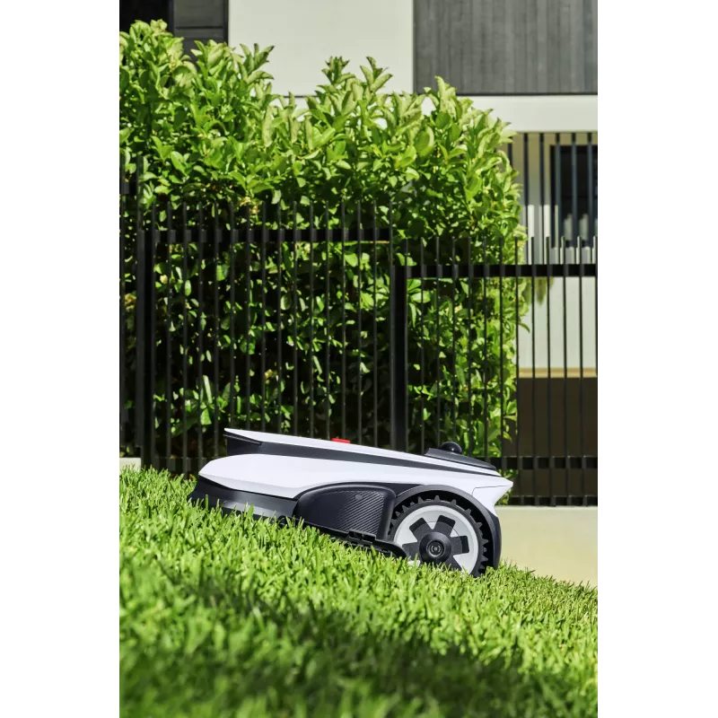 Ecovacs GOAT A1600 LiDAR PRO EU robotizētais zāles pļāvējs ar bateriju Melns, Balts
