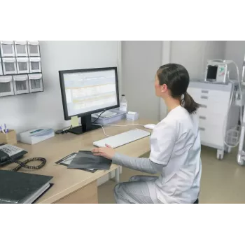 Vadu pilnizmēra klaviatūra active key CHERRY AK-C8112 Medical USB QWERTZ 105 taustiņi balta 1,8 m