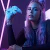 Spēļu kontrolieris VICTRIX 052-002-WH ar vadu un bezvadu savienojumu RF/USB, USB-C, 2000 mAh, PC/PS4/PS5, violets/baltums