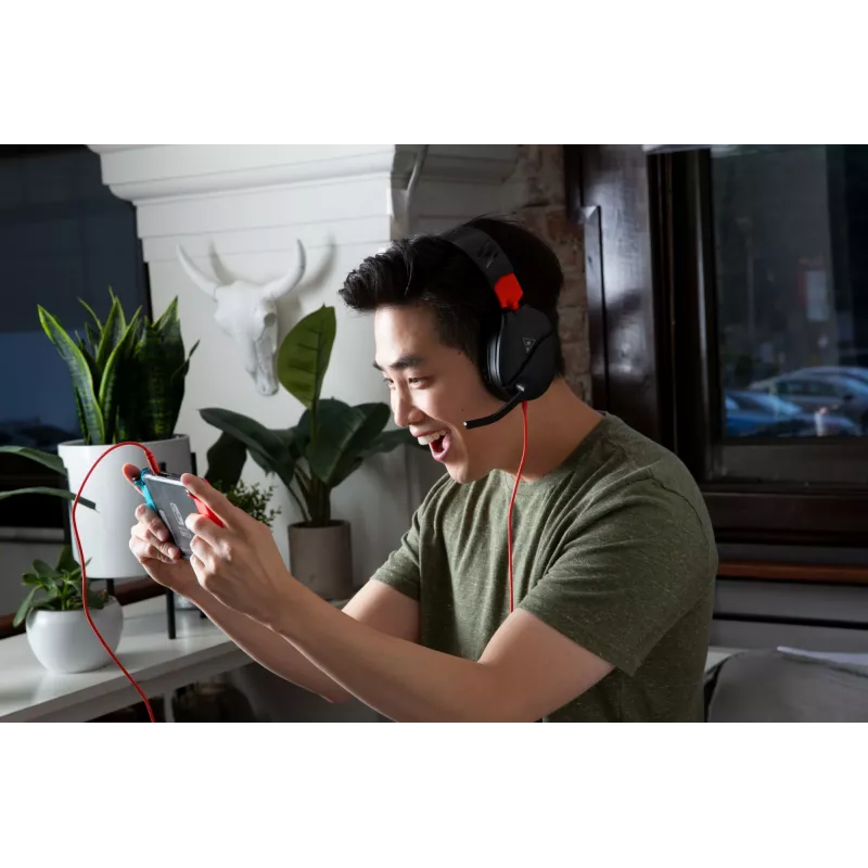 Pāri ausīm novietojams stereo spēļu austiņu komplekts Turtle Recon 70 — melns, vadu stereo, vienas auss kausiņa vadības ierīces