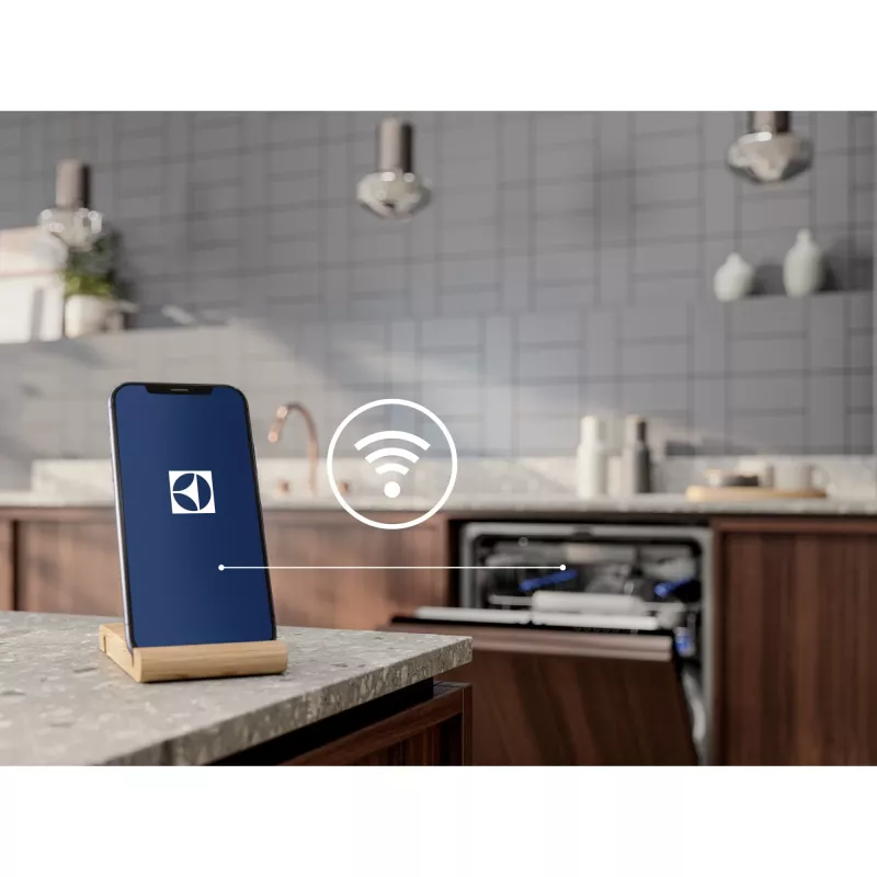 Iebūvējamā trauku mazgājamā mašīna Electrolux EEM69410W — 15 galda piederumu komplektiem, 42 dB, pilna izmēra 60 cm, AirDry