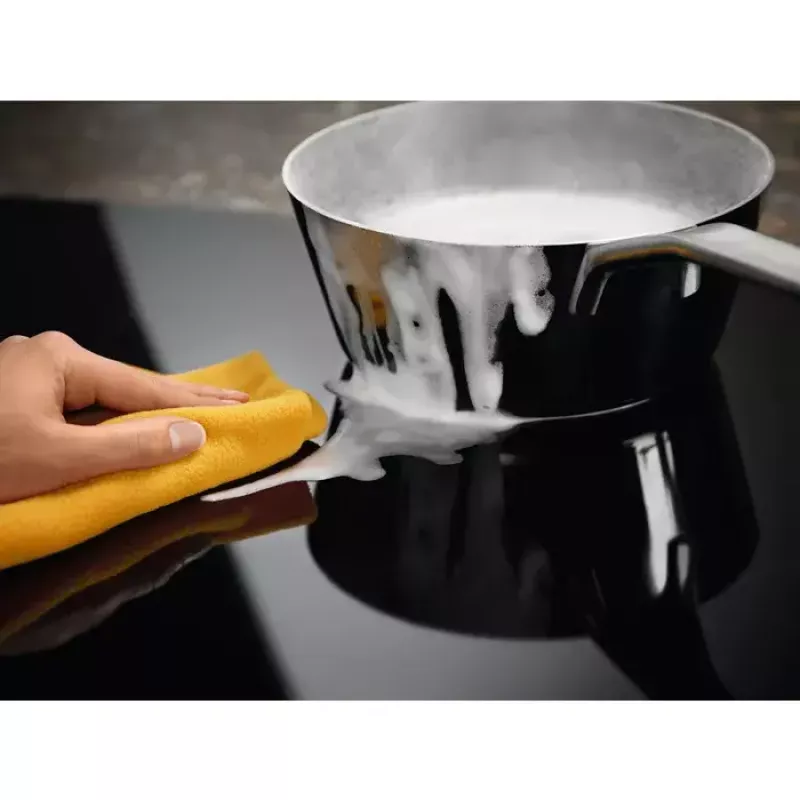 Electrolux LIL61424C Melns Iebūvējams 60 cm Zonu indukcijas plīts 4 zonu(-as)