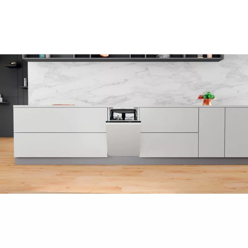 Whirlpool WSIP 4O33 PFE pilnībā iebūvēta trauku mazgājamā mašīna 10 galda klājumiem