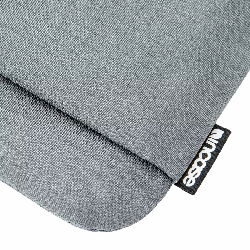 Incase Go Sleeve portatīvajam datoram līdz 14 collām, uzmavas futrālis, 35,6 cm (14 collas)