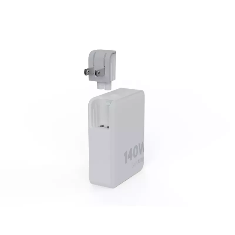 Pārnēsājams 140 W GaN ceļojumu lādētājs Xtorm XVC2140 ar 3 × USB-C PD pieslēgvietām un 2 m USB‑C kabeli, balts