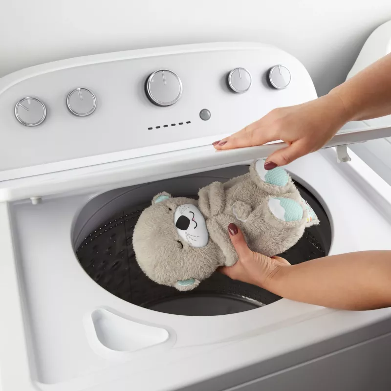 Fisher-Price Soothe 'n Snuggle Otter, plīša mazuļa rotaļlieta, skaņas ierīce ar elpošanas kustību