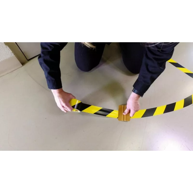3M 5702 norobežojošā lenta 33 m